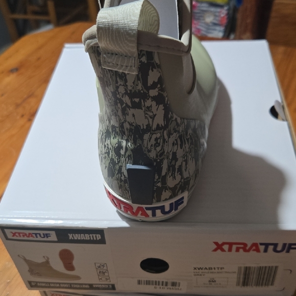 New XTRATUF Women's Ankle Boots Trolling  Sz 5m Bouy - Picture 2 of 8